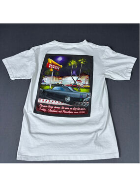 In-N-Out Burger 2011 Stayin’ the Same California Graphic Tee Medium